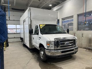 2014 Ford E-450 Super renforcé 176 po DRW in Boucherville, Quebec - 2 - w320h240px