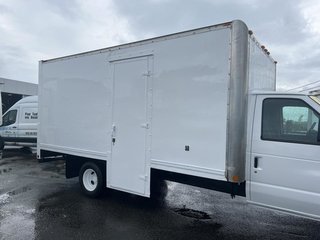 2011 Ford Econoline E-450 Super renforcé 158 po DRW in Boucherville, Quebec - 5 - w320h240px
