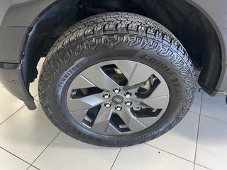 2023 Ford F-150 Lightning Lariat full in Boucherville, Quebec - 4 - w320h240px