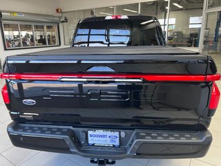 2023 Ford F-150 Lightning Lariat full in Boucherville, Quebec - 6 - w320h240px