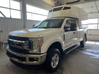 2017 Ford F-250 XLT cabine double 4RM 164 PO in Boucherville, Quebec - 3 - w320h240px