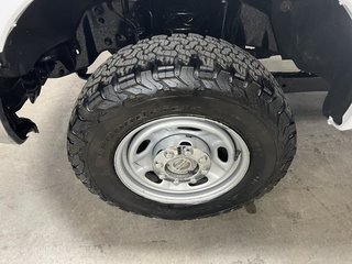 2012 Ford F-350 4 RM, Cabine multiplaces 156 po, XL in Boucherville, Quebec - 5 - w320h240px