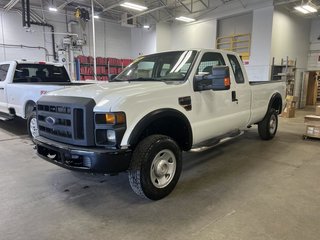 2009 Ford Super Duty F-250 SRW 4 RM, Super cabine 158 po, XL in Boucherville, Quebec - 2 - w320h240px