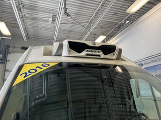 2016 Ford TRANSIT T-350 EL toit surélevé 148 po PNBV de 9 500 lb deu in Boucherville, Quebec - 5 - w320h240px