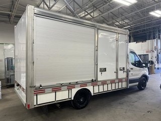 2016 Ford TRANSIT T-350 156 po PNBV de 9 950 lb RARJ in Boucherville, Quebec - 4 - w320h240px