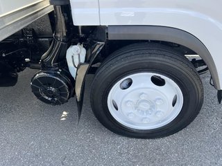 2017 Isuzu NRR DIESEL 5.2l CUBE 2096x96 in Boucherville, Quebec - 5 - w320h240px