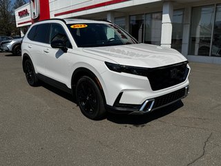 Honda CR-V HYBRID TOURING 2023 à Amherst, Nouvelle-Écosse - 2 - w320h240px