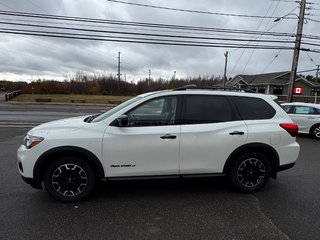 2020 Nissan Pathfinder SL Premium in Amherst, Nova Scotia - 5 - w320h240px