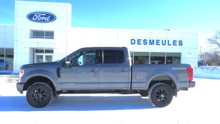 Ford F-350 Super Duty 4WD Crew Cab TREMOR LARIAT 2022 à Les Escoumins, Québec - 2 - w320h240px