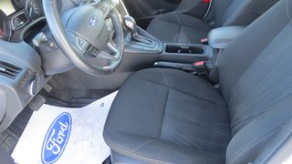 2018 Ford FOCUS SE 5-dr in Les Escoumins, Quebec - 6 - w320h240px