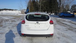 2018 Ford FOCUS SE 5-dr in Les Escoumins, Quebec - 5 - w320h240px