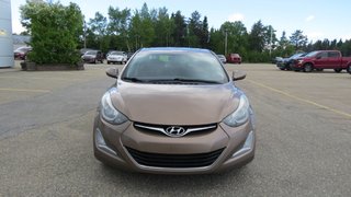 Hyundai ELANTRA SE BERLINE 2015 à Les Escoumins, Québec - 3 - w320h240px