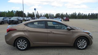 Hyundai ELANTRA SE BERLINE 2015 à Les Escoumins, Québec - 4 - w320h240px