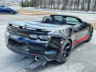 2023 Chevrolet Camaro CONVERTIBLE / BAS KILOMÉTRAGE / MOTEUR 6.2L / JUPE AVANT / IMPECCABLE in Thetford Mines, Quebec - 5 - w320h240px