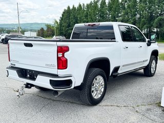 2024 Chevrolet Silverado 2500HD HIGH COUNTRY / MARCHE PIED ÉLECTRIQUE / IMPECCABLE / BAS KILOMÉTRAGE / WOW in Thetford Mines, Quebec - 4 - w320h240px
