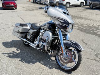 2015 Harley-Davidson FLHXSE STREET GLIDE / CVO - SCREAMING EAGLE / FLHXSE / in Thetford Mines, Quebec - 3 - w320h240px