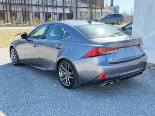 2017 Lexus IS 300 in Thetford Mines, Quebec - 6 - w320h240px