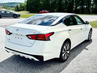 Nissan Altima SV / AWD / UNE AWD A UNE FRACTION D' UNE NEUVE / 2019 à Thetford Mines, Québec - 4 - w320h240px