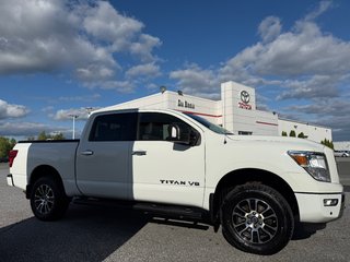 Nissan Titan SV 4X4 / V8 / SEULEMENT 60 976 km / IMPECCABLE / 1 SEUL PROPRIÉTAIRE 2020 à Thetford Mines, Québec - 4 - w320h240px