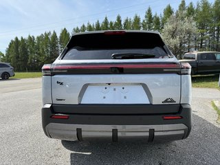 2026 Toyota bZ Woodland in Thetford Mines, Quebec - 6 - w320h240px