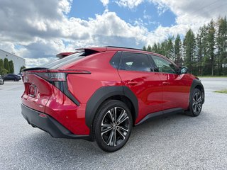 2023 Toyota bZ4X XLE AWD / MAGS / TOIT PANORAMIQUE in Thetford Mines, Quebec - 5 - w320h240px