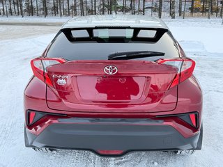 2018 Toyota C-HR XLE / TOIT BLANC HYPER RARE / TRÈS BAS KILOS / in Thetford Mines, Quebec - 5 - w320h240px