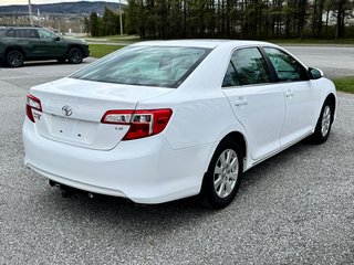 Toyota Camry LE / BEAU COMME UN COEUR / ULTRA FIABLE / 2013 à Thetford Mines, Québec - 4 - w320h240px