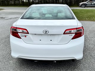 Toyota Camry LE / BEAU COMME UN COEUR / ULTRA FIABLE / 2013 à Thetford Mines, Québec - 5 - w320h240px