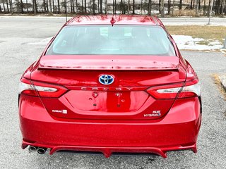 2019 Toyota Camry HYBRIDE SE / GROUPE AMÉLIORÉ / MAGS 18 / ANGLES MORT ET +++ / in Thetford Mines, Quebec - 5 - w320h240px