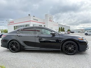 Toyota Camry Hybrid XSE / SUPER LOOK / IMPECCABLE / HYBRIDE 2022 à Thetford Mines, Québec - 3 - w320h240px
