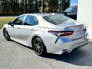 Toyota Camry SE + TOIT + MAGS 18 / PEA 27-03-28=100KM / 2023 à Thetford Mines, Québec - 6 - w320h240px