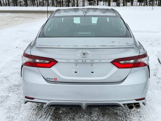 2023 Toyota Camry SE + TOIT + MAGS 18 / PEA 27-03-28=100KM / in Thetford Mines, Quebec - 6 - w320h240px