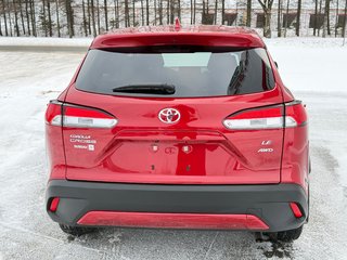 2022 Toyota Corolla Cross LE AWD / EXCELLENT VUS A PETIT PRIX / in Thetford Mines, Quebec - 5 - w320h240px