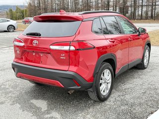 2022 Toyota Corolla Cross LE AWD + TOIT / CARFAX 17.000$ / AUBAINE / in Thetford Mines, Quebec - 5 - w320h240px