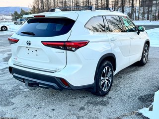 2021 Toyota Highlander HYBRIDE XLE AWD / PRIX PRÉ-ENCAN FAITES VITE !! / in Thetford Mines, Quebec - 4 - w320h240px