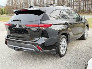 2022 Toyota Highlander LIMITED / BARRE DE TOIT / 7 PASSAGERS / HITCH D'ORIGINE / in Thetford Mines, Quebec - 5 - w320h240px