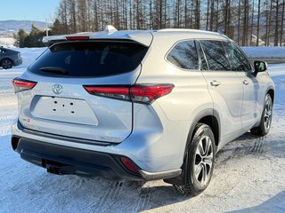 Toyota Highlander XLE AWD / MEILLEUR VUS SUR LA MARCHÉ / 2022 à Thetford Mines, Québec - 5 - w320h240px
