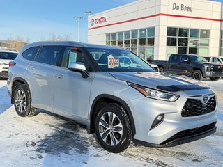 Toyota Highlander XLE AWD / MEILLEUR VUS SUR LA MARCHÉ / 2022 à Thetford Mines, Québec - 3 - w320h240px