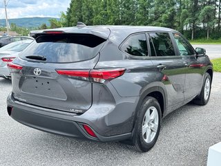 Toyota Highlander LE AWD / BAS KILOS / MEILLEUR VUS SUR LE MARCHÉ / 2023 à Thetford Mines, Québec - 4 - w320h240px