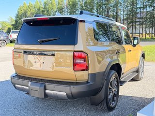 2024 Toyota Land Cruiser PREMIUM AWD / HYPER RARE / PARFAIT POUR EXPORT / in Thetford Mines, Quebec - 5 - w320h240px