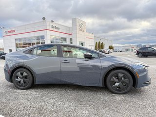 Toyota Prius Plug-In Hybrid SE 2026 à Thetford Mines, Québec - 4 - w320h240px