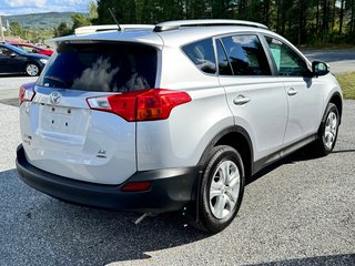 Toyota RAV4 LE AWD / EXCELLENT VUS DE QUALITÉ A PETIT PRIX / 2015 à Thetford Mines, Québec - 4 - w320h240px
