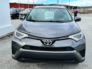 RAV4 LE AWD / MAGS 17'' / ATTACHE REMORQUE / IMPECCABLE 2016 à Thetford Mines, Québec - 4 - w320h240px