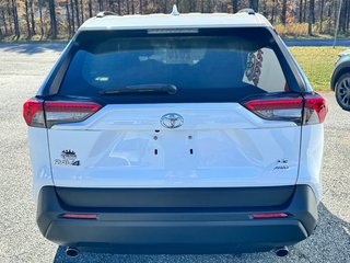 2020 Toyota RAV4 LE AWD / MEILLEUR VALEUR DE REVENTE / ÉCONOMIQUE / in Thetford Mines, Quebec - 5 - w320h240px