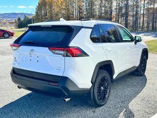 2020 Toyota RAV4 LE AWD / MEILLEUR VALEUR DE REVENTE / ÉCONOMIQUE / in Thetford Mines, Quebec - 4 - w320h240px