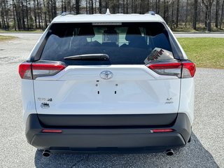 2021 Toyota RAV4 LE AWD / 1 SEUL PROPRIÉTAIRE / FIABILITÉ / in Thetford Mines, Quebec - 6 - w320h240px
