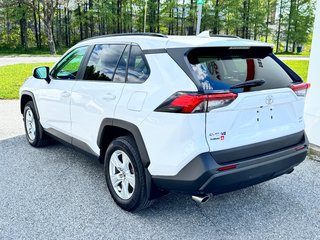 Toyota RAV4 XLE AWD / BAS KILOS / FIABILITÉ LÉGENDAIRE / 2021 à Thetford Mines, Québec - 6 - w320h240px