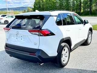 Toyota RAV4 XLE AWD / BAS KILOS / FIABILITÉ LÉGENDAIRE / 2021 à Thetford Mines, Québec - 4 - w320h240px