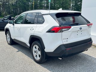 Toyota RAV4 HYBRIDE LE AWD / TRÈS BAS KM / TRÈS ÉCONOMIQUE / 2021 à Thetford Mines, Québec - 6 - w320h240px