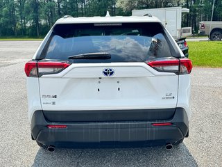 Toyota RAV4 HYBRIDE LE AWD / TRÈS BAS KM / TRÈS ÉCONOMIQUE / 2021 à Thetford Mines, Québec - 5 - w320h240px